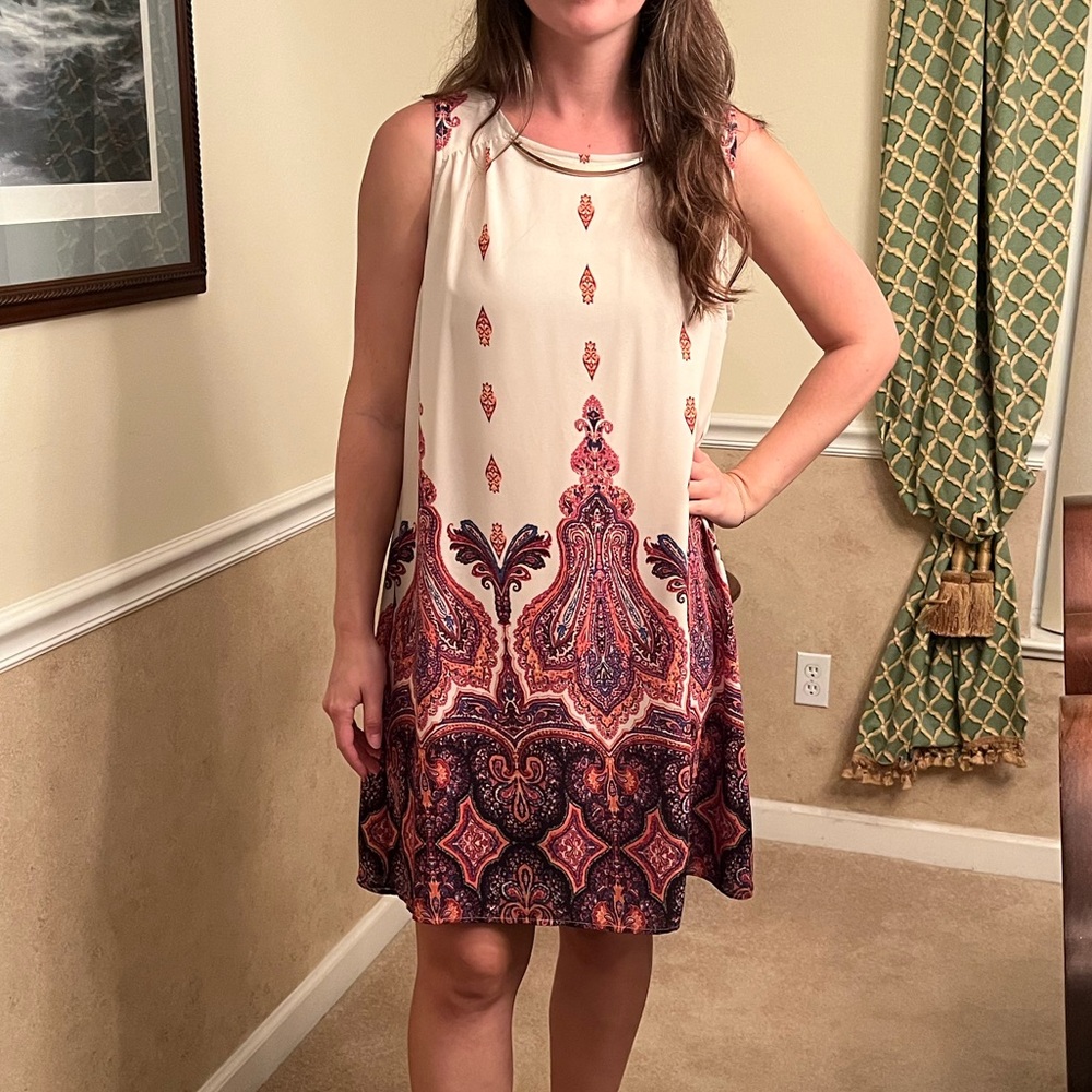 AUW Elegant Cream and Red/Burgundy Paisley Mini, Dress, sleeveless, size 6